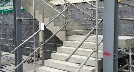 betonnen trap bouwen