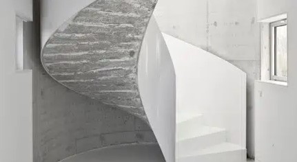 Voor- en nadelen van betonnen trap